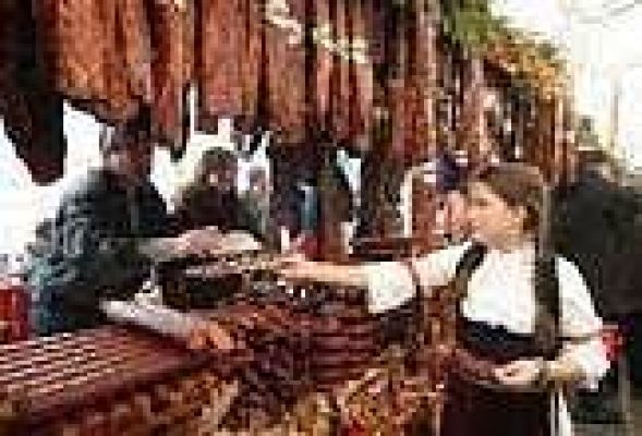 ПРАЗНИКА НА СУШЕНИЦАТА В ЦАРИБРОД - ПИРОТ